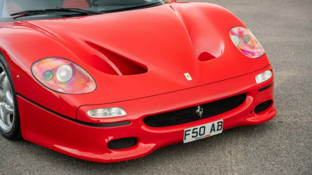 El Ferrari F50 de Rod Stewart está buscando un nuevo hogar 21 Motor16 1997 ferrari f50 rod stewart 19 Motor16