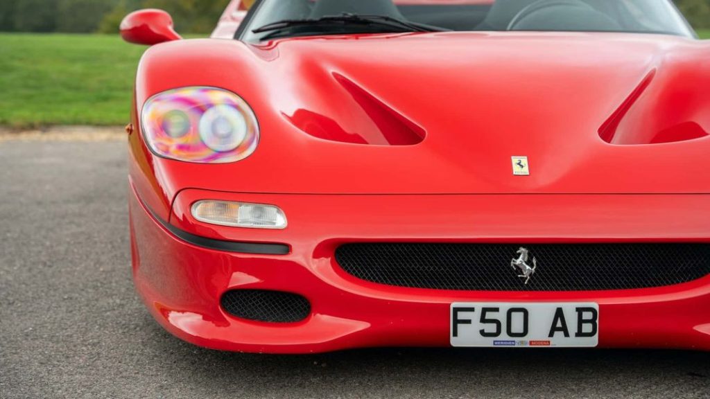 El Ferrari F50 de Rod Stewart está buscando un nuevo hogar 22 Motor16 1997 ferrari f50 rod stewart 20 Motor16