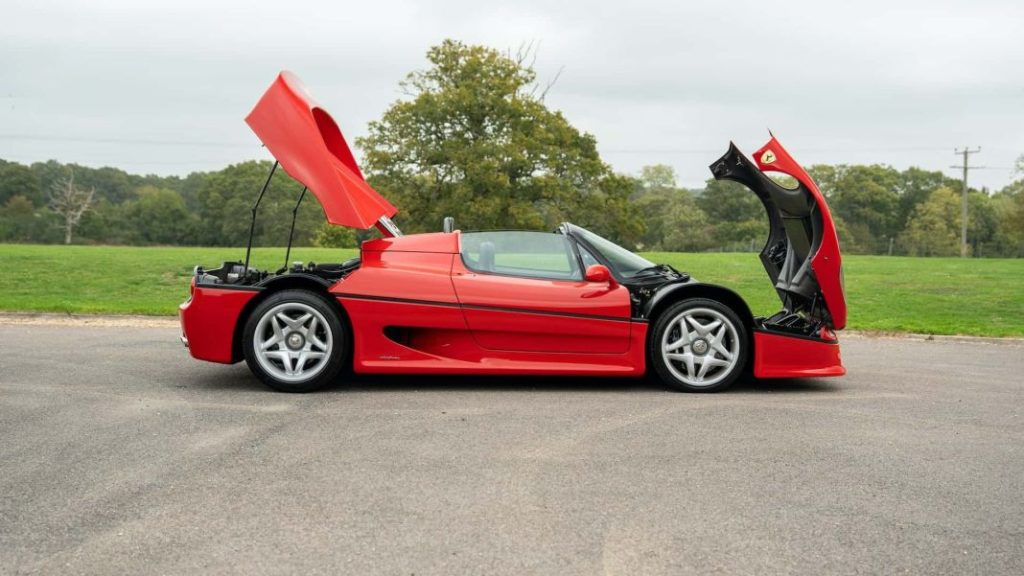 El Ferrari F50 de Rod Stewart está buscando un nuevo hogar 5 Motor16 1997 ferrari f50 rod stewart 3 Motor16