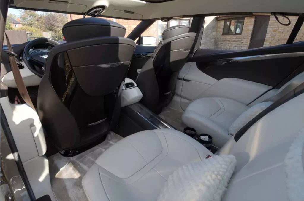 Olvida el DBX: Este es el primer SUV de Aston Martin y está buscando hogar 14 Motor16 2009 Aston Martin Lagonda SUV Concept 12 Motor16
