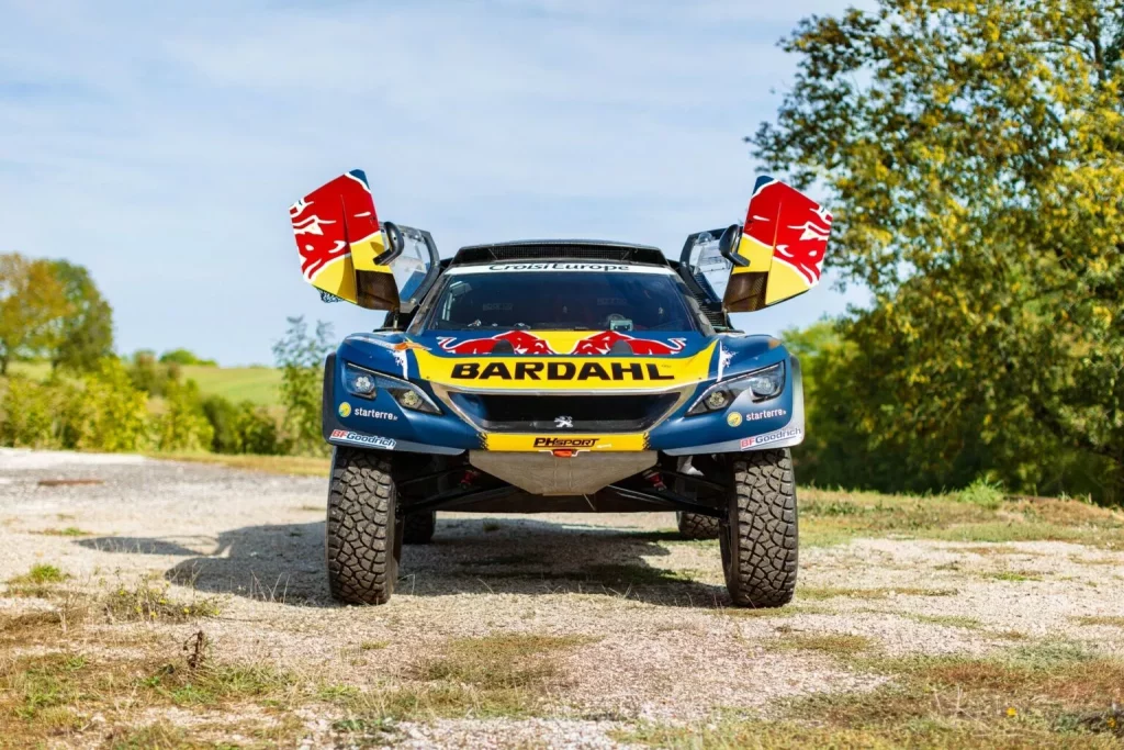 Este Peugeot 3008 DKR pilotado por Loeb y Despres está buscando hogar 20 Motor16 2017 Peugeot 3008 DKR RM 17 Motor16