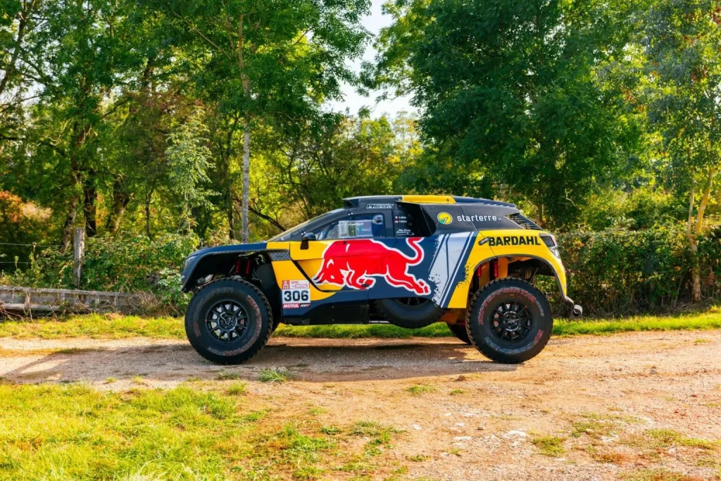 Este Peugeot 3008 DKR pilotado por Loeb y Despres está buscando hogar 8 Motor16 2017 Peugeot 3008 DKR RM 5 Motor16