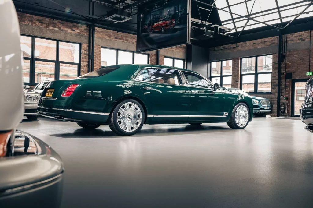 El Bentley Mulsanne de la realeza británica regresa a su hogar 1 Motor16 2020 Bentley Mulsanne Isabel II. Imagen exterior.