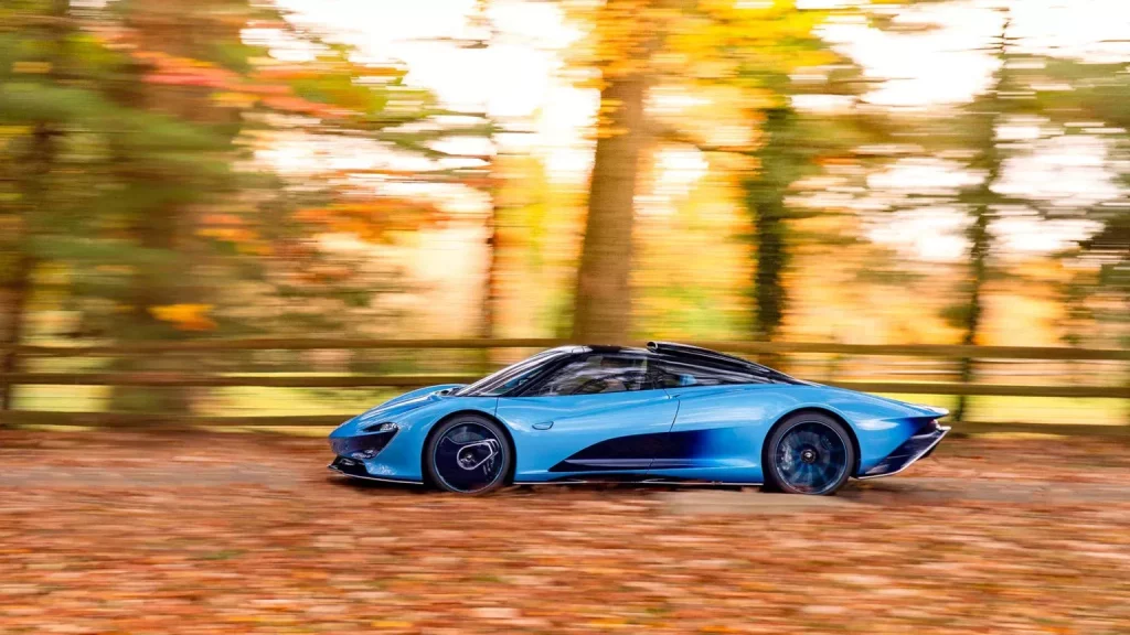 2023 McLaren Speedtail Broad Arrow. Imagen movimiento.