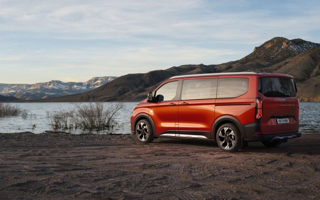 2022 FORD TOURNEO ACTIVE 02 1 Motor16