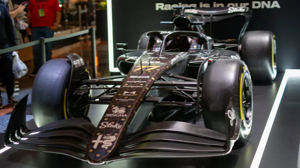 2023 Alfa Romeo F1 Las Vegas 2 Motor16