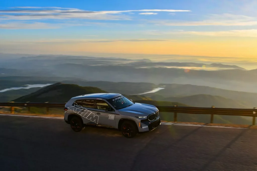 2023 BMW XM Label Red Pikes Peak Record. Imagen.