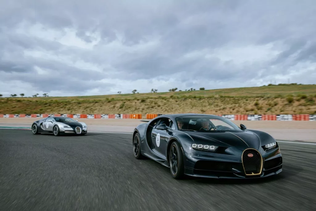 2023 Bugatti Tour 21 Motor16