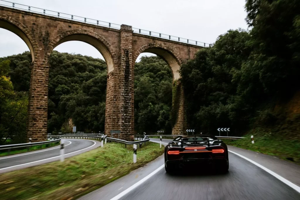 2023 Bugatti Tour 25 Motor16
