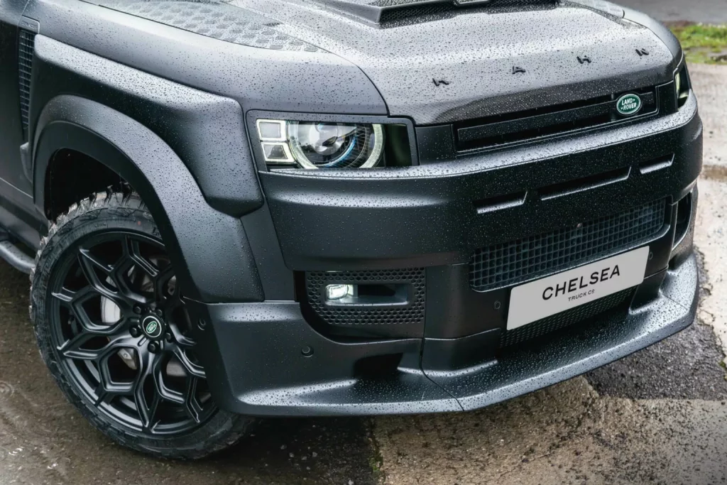 Chelsea Truck vende este Land Rover Defender 90 para conducir con traje y corbata 17 Motor16 2023 Chelsea Land Rover Defender 90 Prototype X 14 Motor16