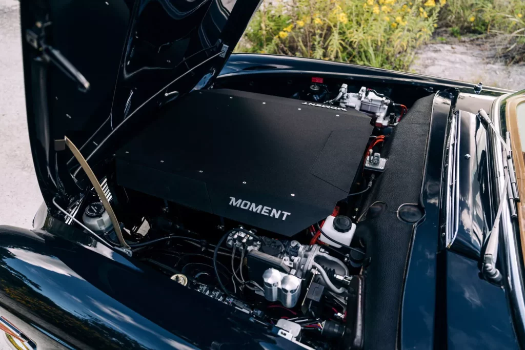 2023 Mercedes 280SL EV Moment Motor Company 21 Motor16