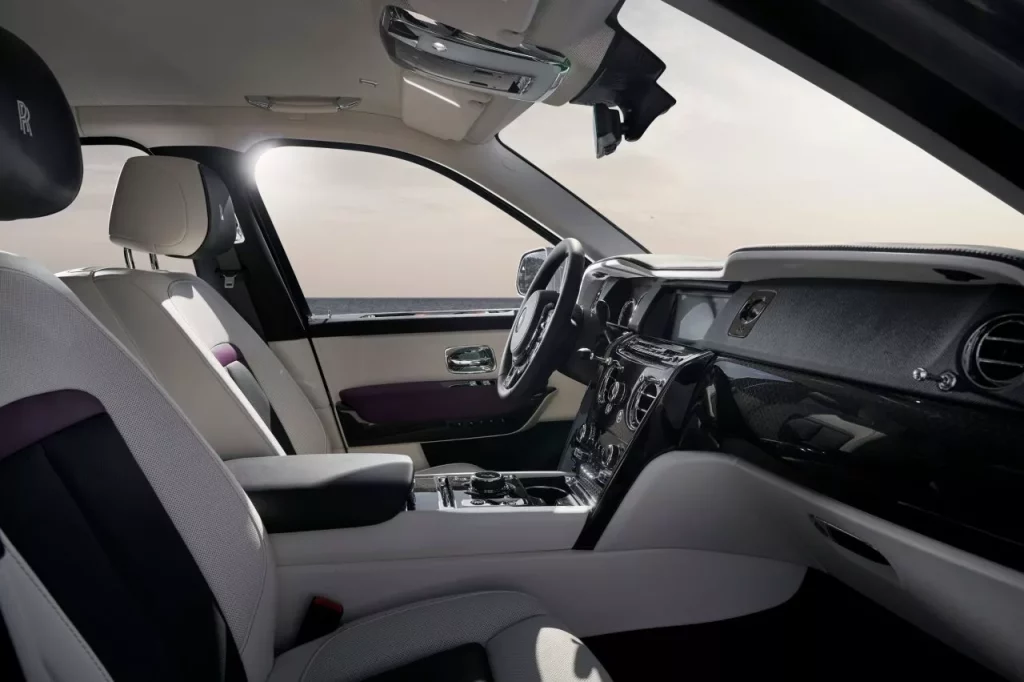 Novitec crea el Rolls-Royce Cullinan soñado por una estrella del rap 2 Motor16 2023 Novitec Rolls-Royce Cullinan. Imagen interior.
