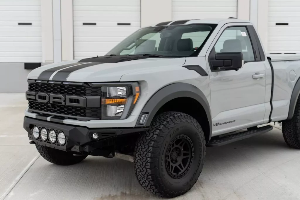 Este Ford F-150 Raptor R demuestra que 710 CV son pocos y que cuatro puertas son muchas 15 Motor16 2023 PaxPower F 150 Raptor R Gray 13 Motor16