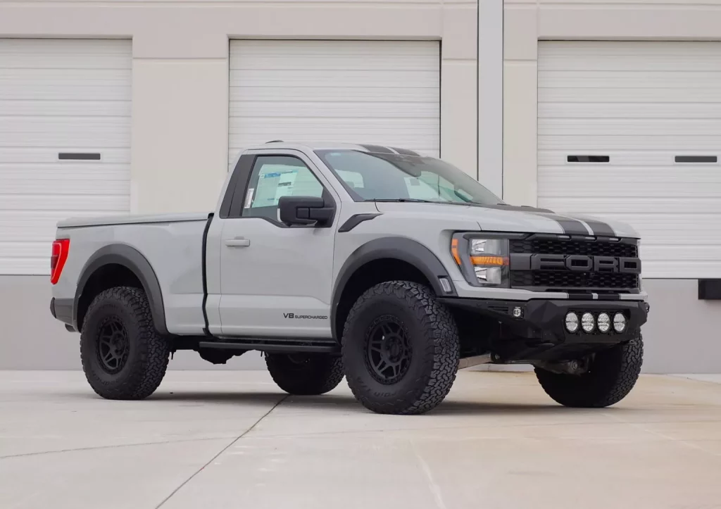 Este Ford F-150 Raptor R demuestra que 710 CV son pocos y que cuatro puertas son muchas 7 Motor16 2023 PaxPower F 150 Raptor R Gray 5 Motor16