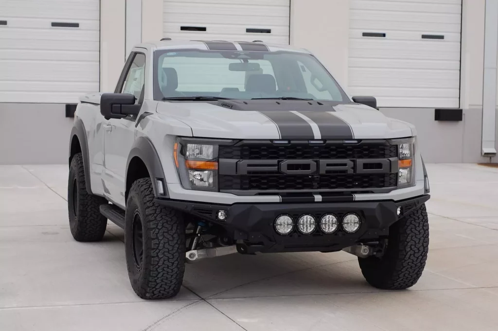 Este Ford F-150 Raptor R demuestra que 710 CV son pocos y que cuatro puertas son muchas 10 Motor16 2023 PaxPower F 150 Raptor R Gray 8 Motor16