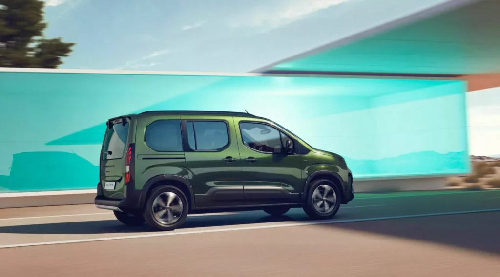 2023 Peugeot E Rifter 12 Motor16