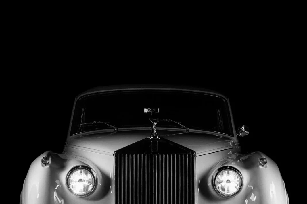 2023 SEMA de Las Vegas Ringbrothers Rolls-Royce. Imagen portada.
