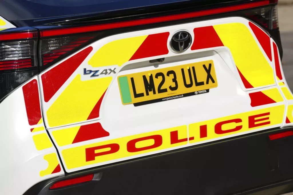 El Toyota bZ4X se convierte en el nuevo coche de policía en Londres 7 Motor16 2023 Toyota bZ4X London Parks Police 5 Motor16