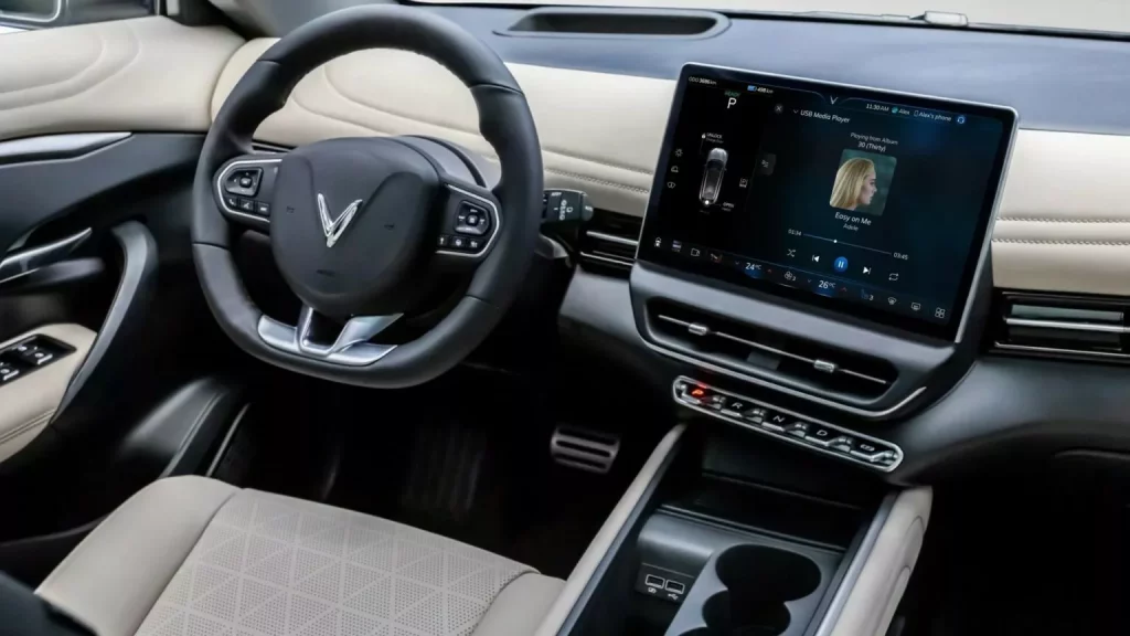 VinFast VF 7: Un nuevo SUV eléctrico que ha llegado a Vietnam 12 Motor16 2023 VinFast VF 7 10 Motor16