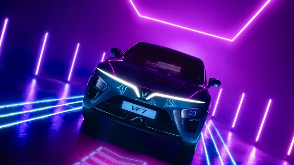 VinFast VF 7: Un nuevo SUV eléctrico que ha llegado a Vietnam 6 Motor16 2023 VinFast VF 7 4 Motor16