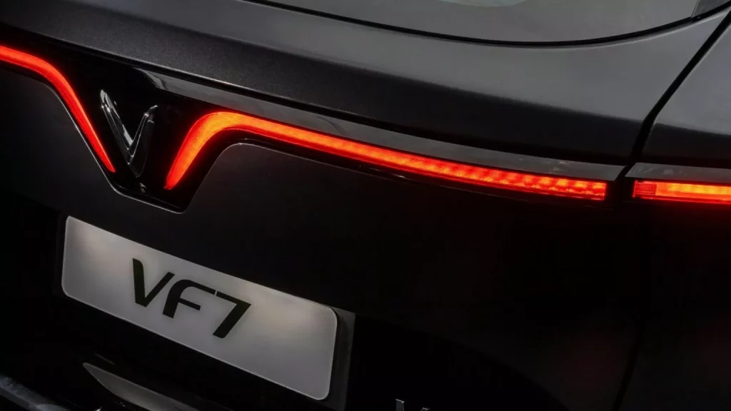 VinFast VF 7: Un nuevo SUV eléctrico que ha llegado a Vietnam 10 Motor16 2023 VinFast VF 7 8 Motor16