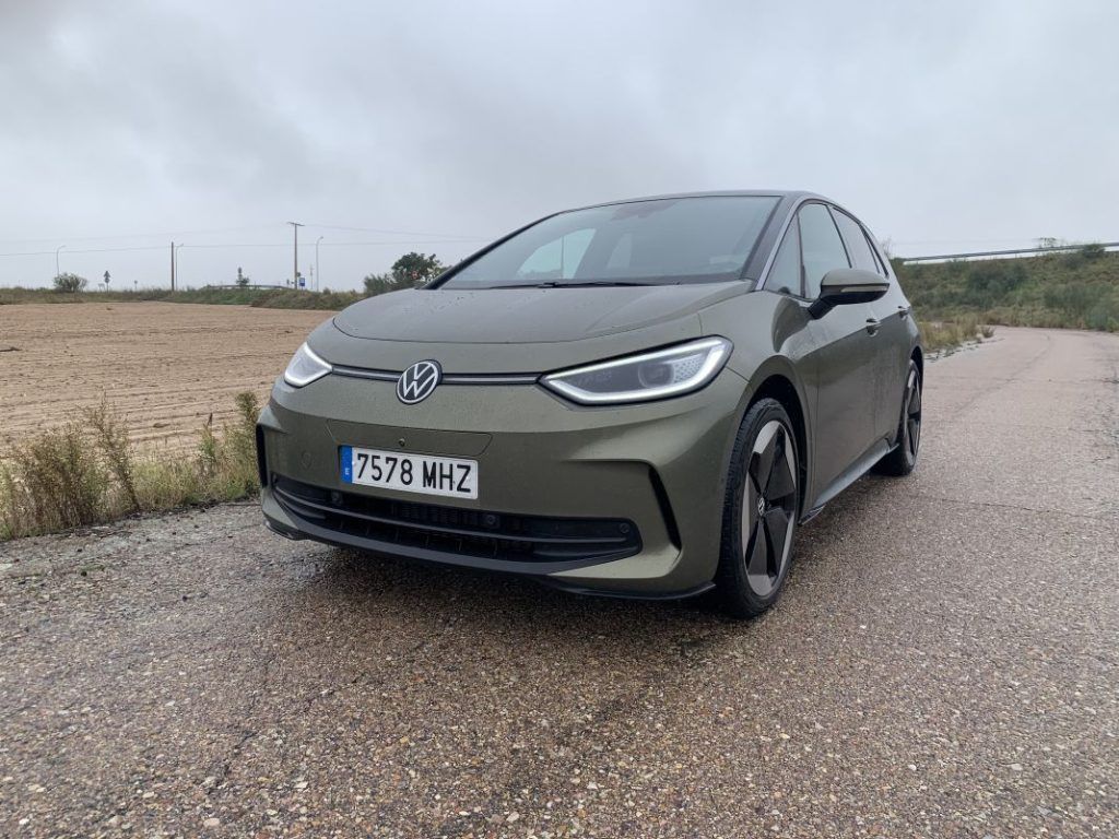 Volkswagen ID.3 PRO: Probamos un interesante eléctrico que se actualiza lo justo 8 Motor16 2023 Volkswagen ID 1 Motor16