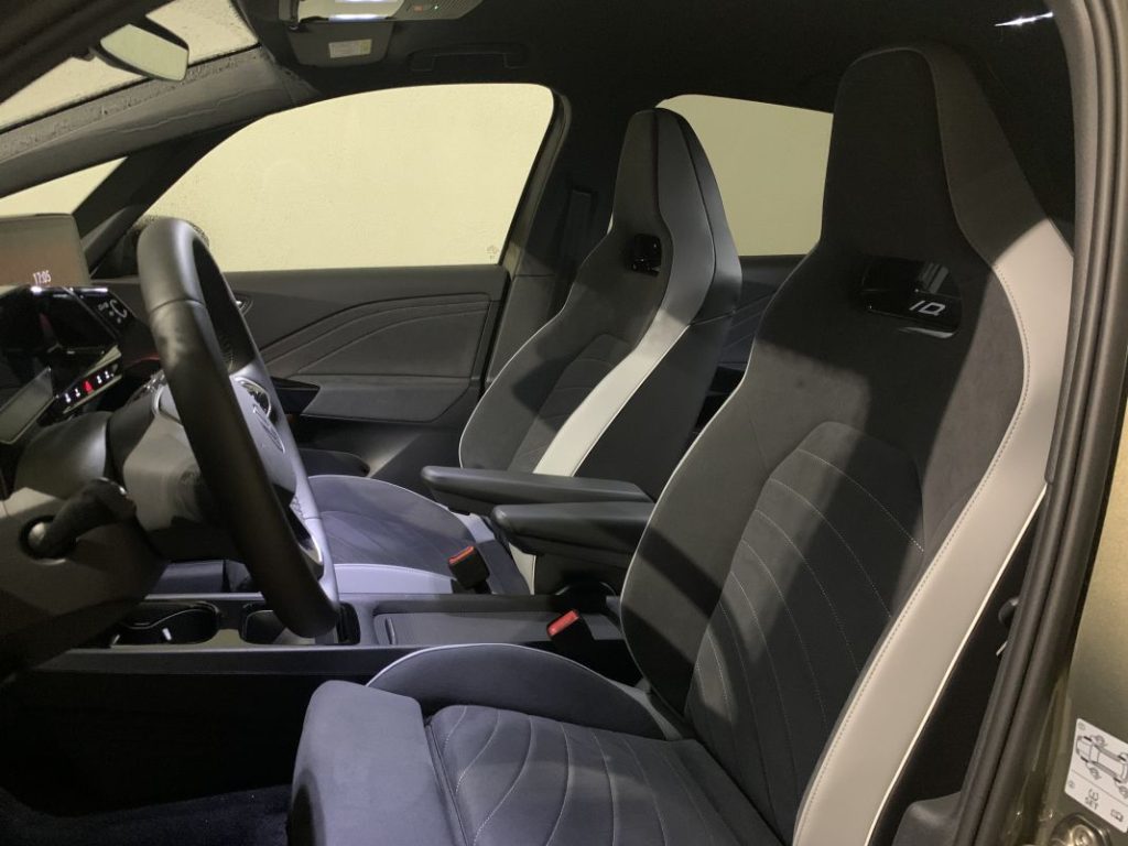 Volkswagen ID.3 PRO: Probamos un interesante eléctrico que se actualiza lo justo 4 Motor16 2023 Volkswagen ID 15 Motor16