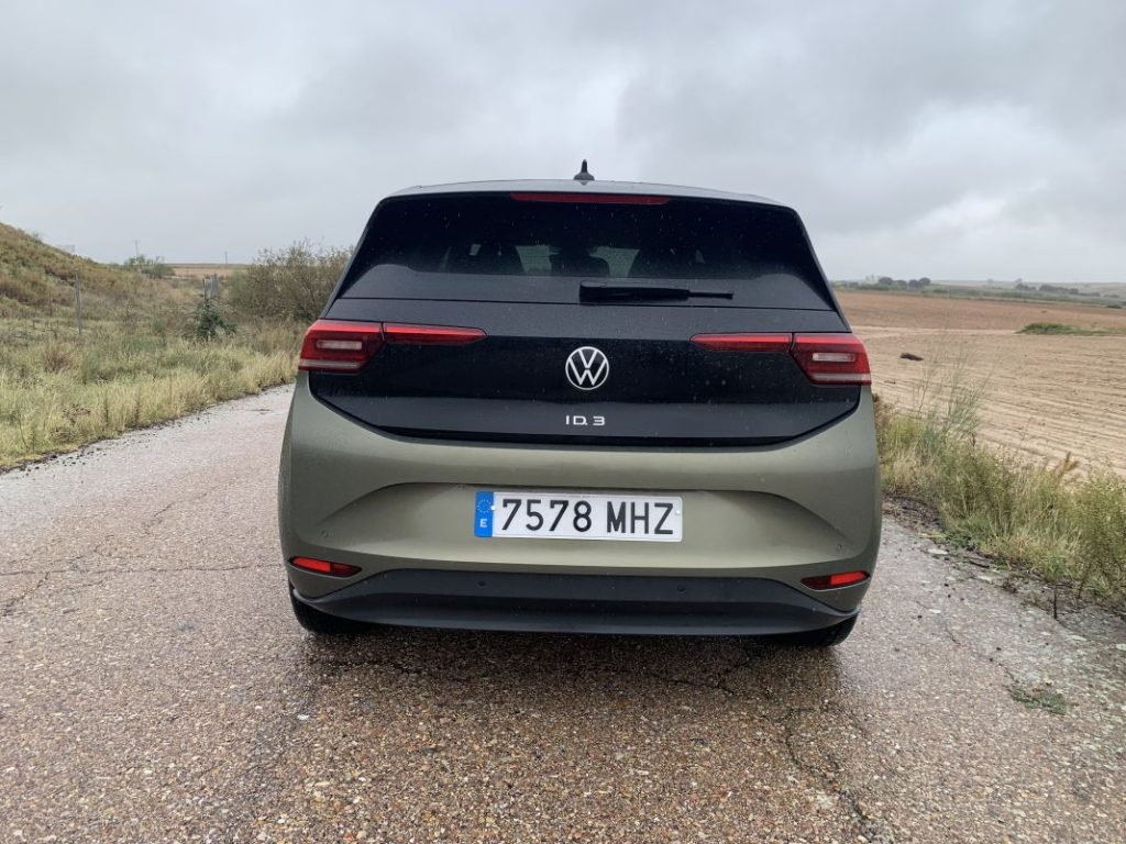 Volkswagen ID.3 PRO: Probamos un interesante eléctrico que se actualiza lo justo 13 Motor16 2023 Volkswagen ID 8 Motor16