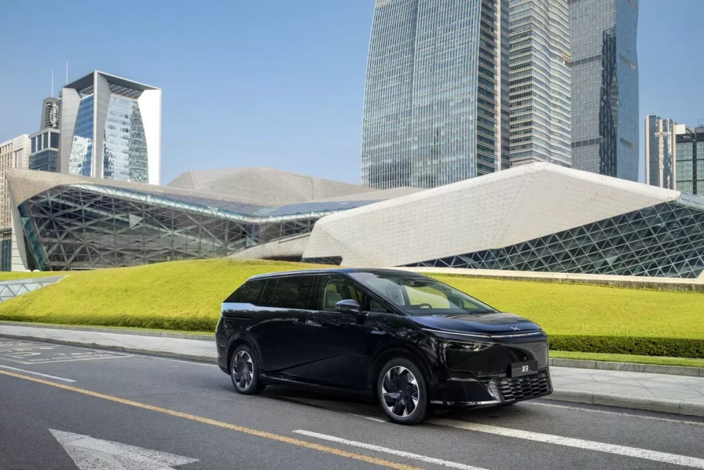 2023 Xpeng X9 5 Motor16