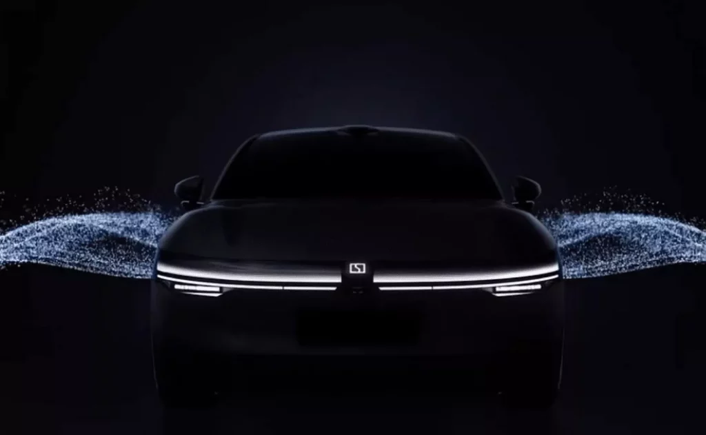 2023 Zeekr 007 Teaser. Imagen delantera.