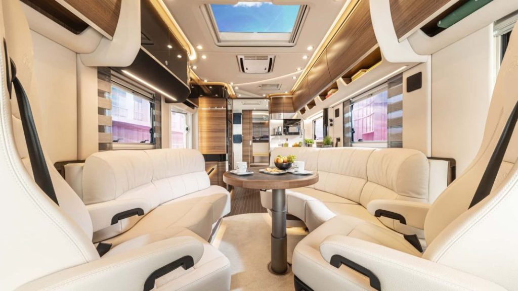 2023 Concorde Liner 1090 Autocaravana. Imagen interior.