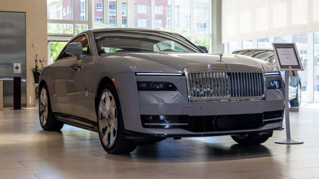 Este es el primer Rolls-Royce Spectre que llega a EE.UU. Y es para alguien que ya tiene 15 4 Motor16 2023 rolls royce spectre michael fux 2 Motor16