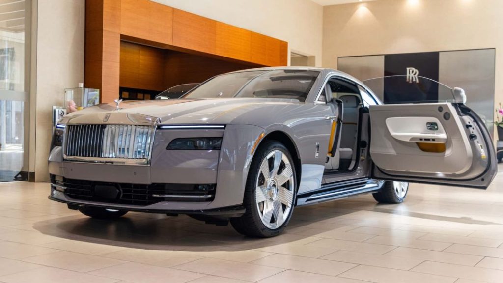 Este es el primer Rolls-Royce Spectre que llega a EE.UU. Y es para alguien que ya tiene 15 6 Motor16 2023 rolls royce spectre michael fux 5 Motor16