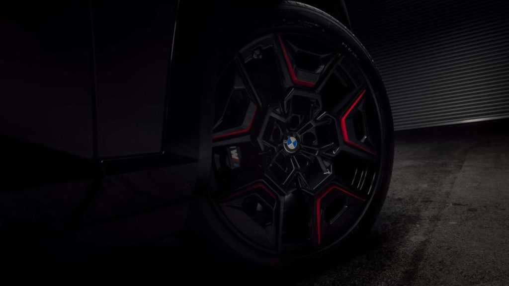 BMW XM: El Safety Car más poderoso y pesado en la historia de MotoGP 16 Motor16 2024 bmw xm label motogp safety car 12 Motor16