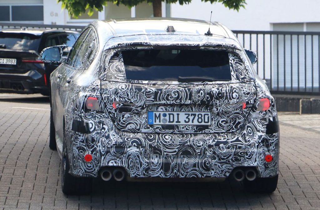 Fotos espía del BMW Serie 1 M135i 2024. La versión deportiva se destapa 17 Motor16 BMW 1 Series M35 17 Motor16