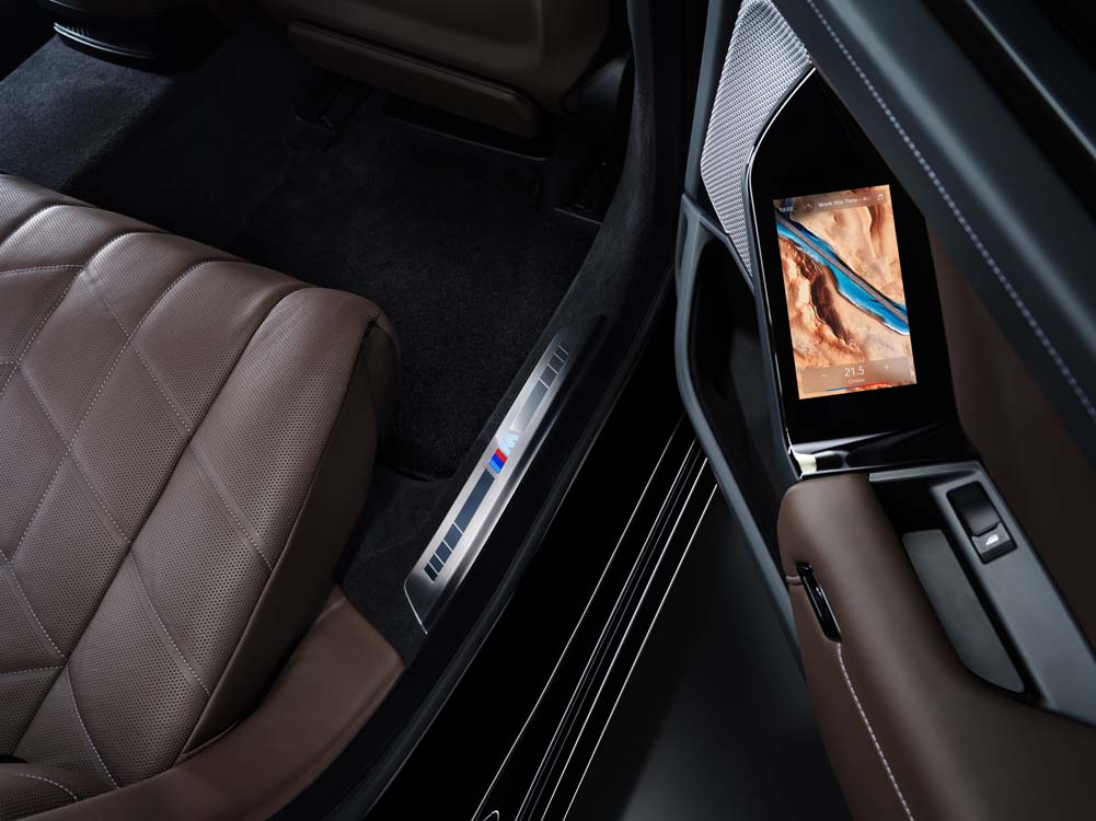 BMW Protection, la gama de coches blindados que salvan vidas 6 Motor16 BMW 760i Protection 3 1 Motor16