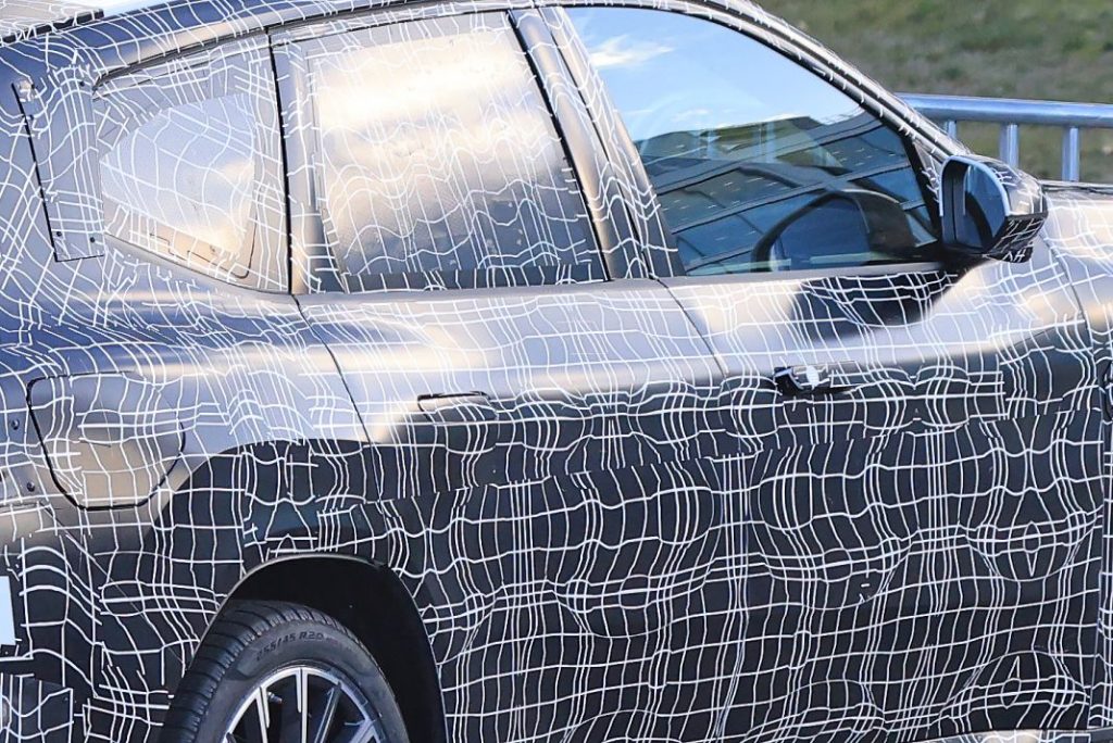 BMW Neue Klasse SUV iX3 32