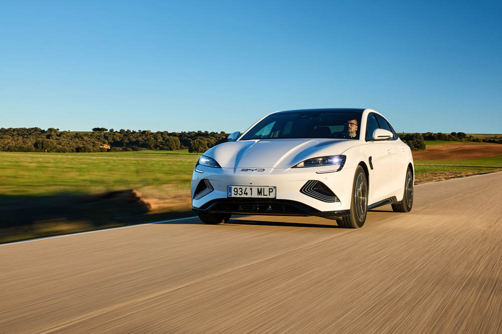 Primera prueba del BYD Seal. Un dolor de cabeza para el Tesla Model 3 12 Motor16 BYD Seal 4 Motor16