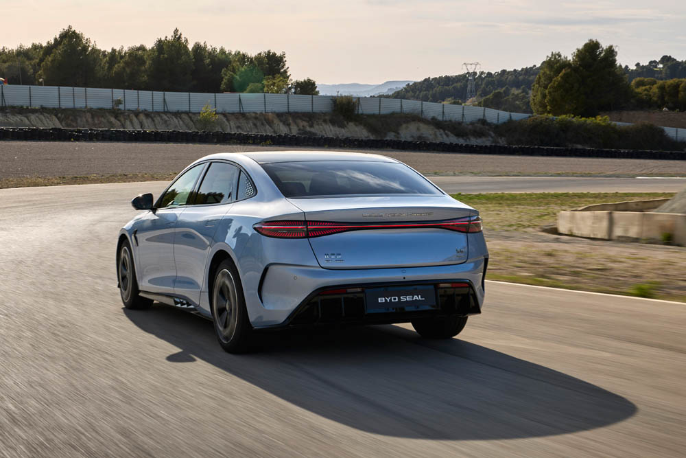 Primera prueba del BYD Seal. Un dolor de cabeza para el Tesla Model 3 56 Motor16 BYD Seal 48 Motor16
