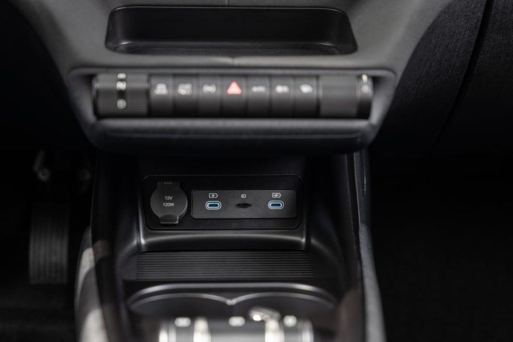 Primera prueba del BYD Dolphin 2024. Hacia la democratización del eléctrico 16 Motor16 BYD Dolphin Interiores 2 Motor16