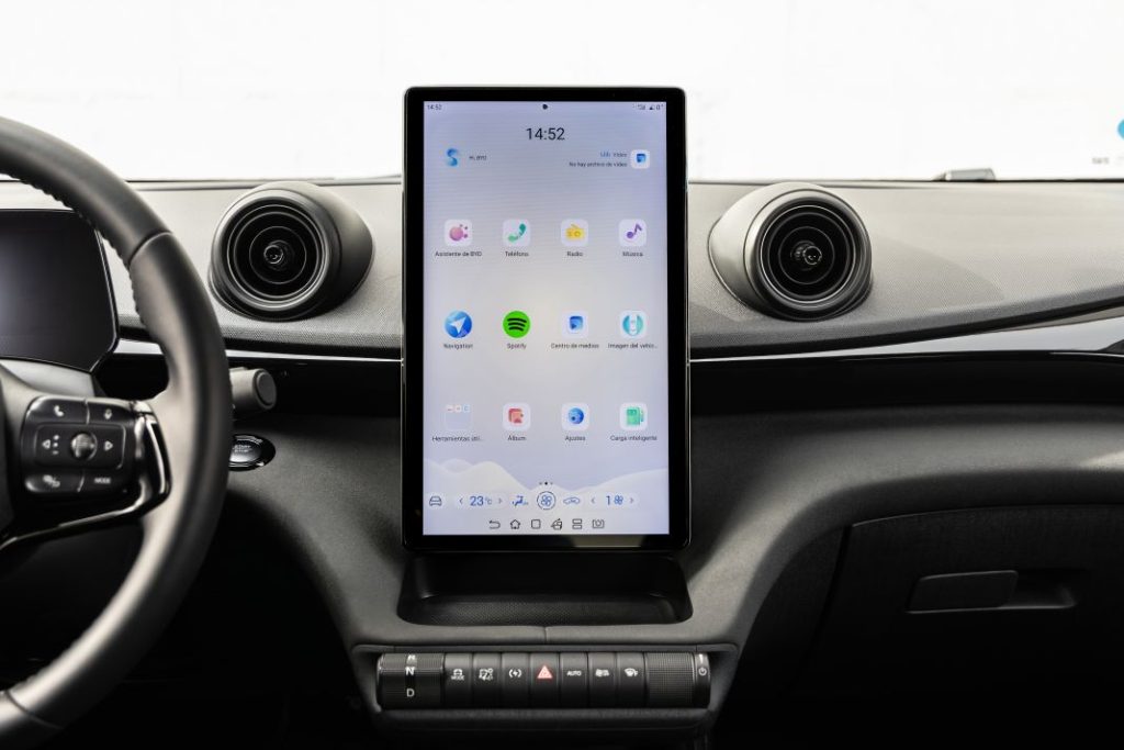 Primera prueba del BYD Dolphin 2024. Hacia la democratización del eléctrico 3 Motor16 BYD Dolphin Interiores 5 Motor16