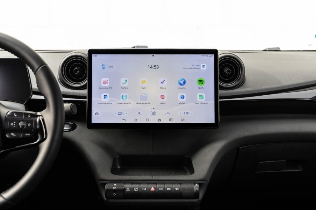 Primera prueba del BYD Dolphin 2024. Hacia la democratización del eléctrico 2 Motor16 BYD Dolphin Interiores 6 Motor16