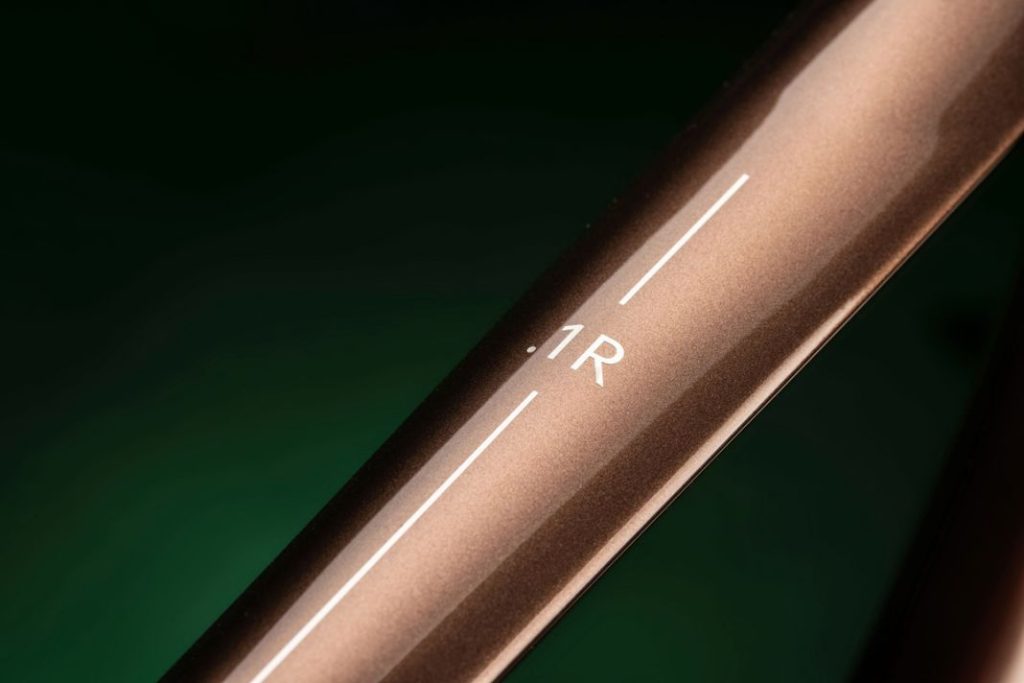 Si eres fan de Fernando Alonso querrás tener esta bici 10 Motor16 Bicicleta J.Laverack AstonMartin.1R11 Motor16