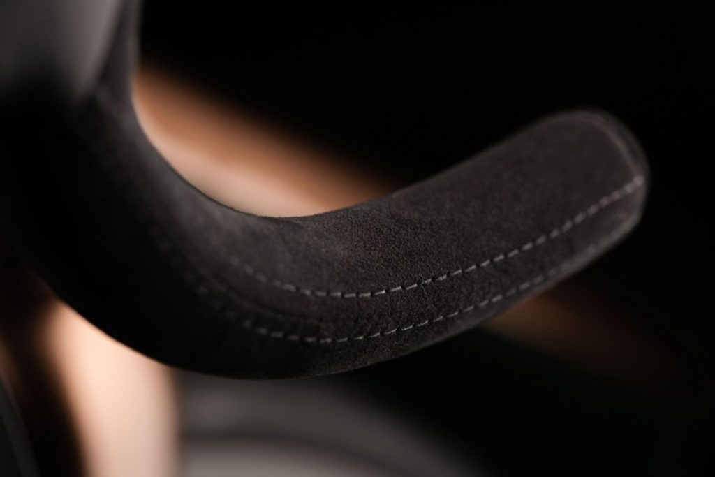 Si eres fan de Fernando Alonso querrás tener esta bici 11 Motor16 Bicicleta J.Laverack AstonMartin.1R13 Motor16