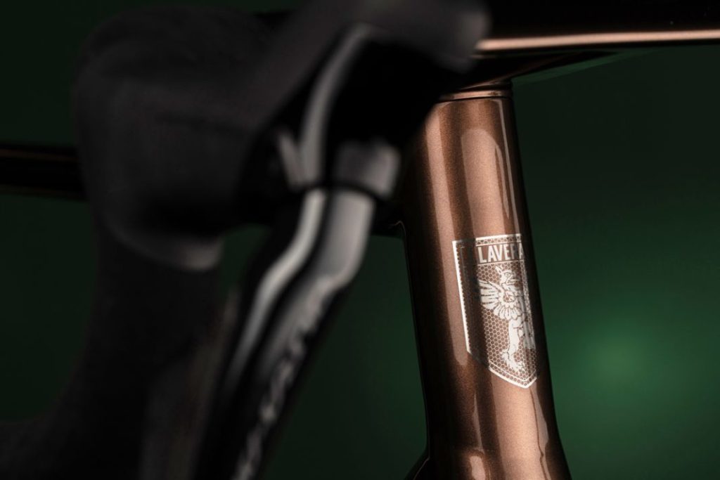 Si eres fan de Fernando Alonso querrás tener esta bici 5 Motor16 Bicicleta J.Laverack AstonMartin.1R6 Motor16