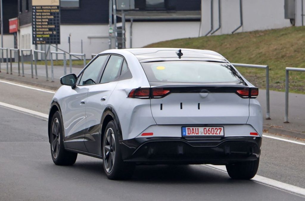 El modelo de Cupra que va a dar nombre a una nueva marca en China 14 Motor16 China Tavascan 13 Motor16