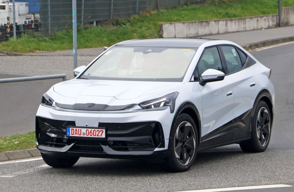 El modelo de Cupra que va a dar nombre a una nueva marca en China 4 Motor16 China Tavascan 3 Motor16
