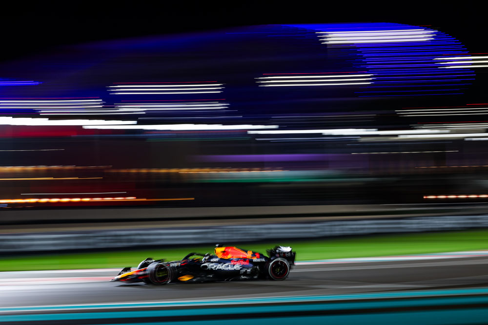GP de Abu Dabi. La orgía de Max Verstappen y el milagro de Fernando Alonso 1 Motor16 GP ABU DABI VERSTAPPEN 2 Motor16