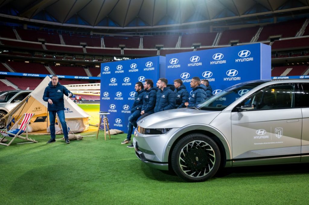 Hyundai Ioniq 5 Atletico Madrid acampada13 Motor16
