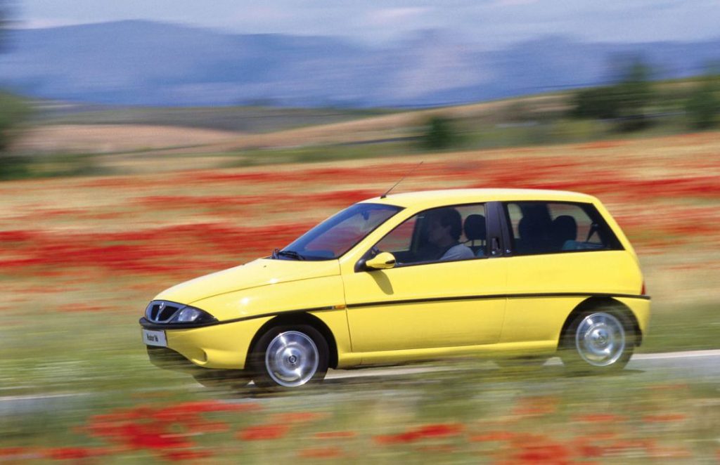 Con Lancia vuelve al mercado la elegancia deportiva 7 Motor16 LANCIA HISTORIA Y FUTURO 3 Motor16
